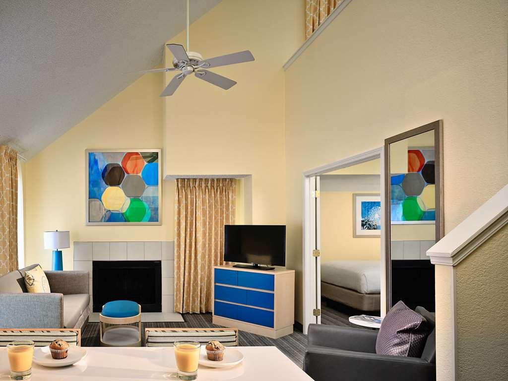 Sonesta Es Suites Burlington Bagian luar foto